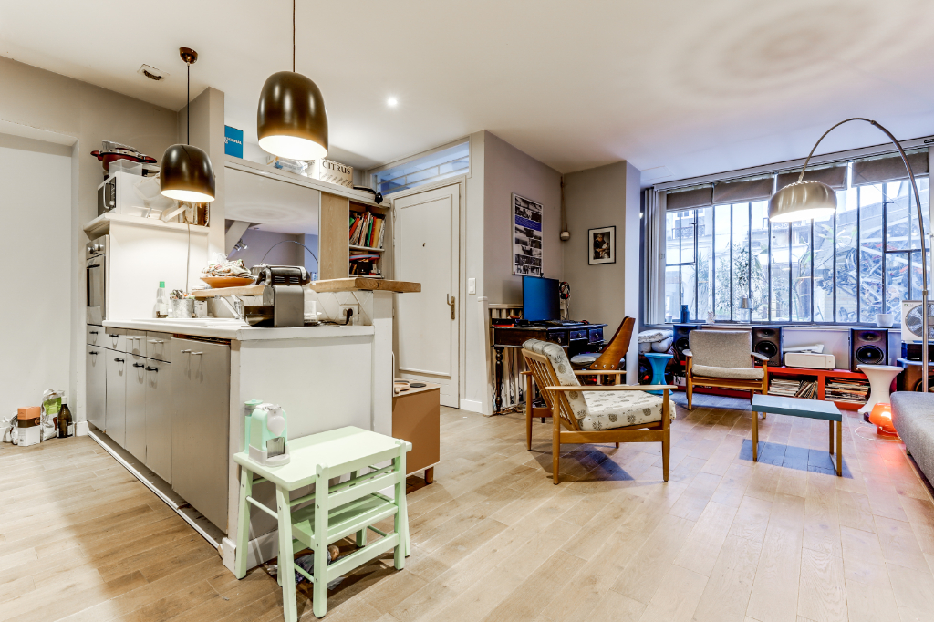 Vente Appartement de 2 pièces 54 m² - PARIS 75011 | 20ème APPART PYRÉNÉES - AR photo1