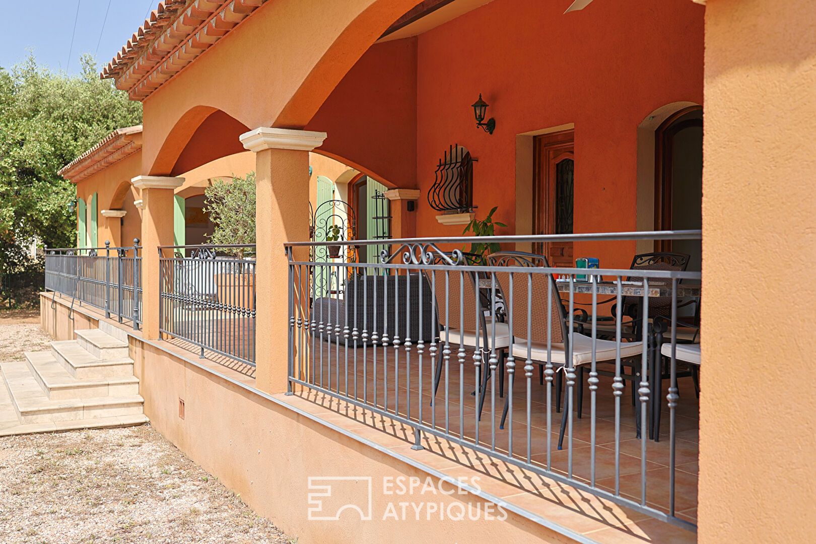 Photo Villa au coeur de la campagne provençale image 6/6