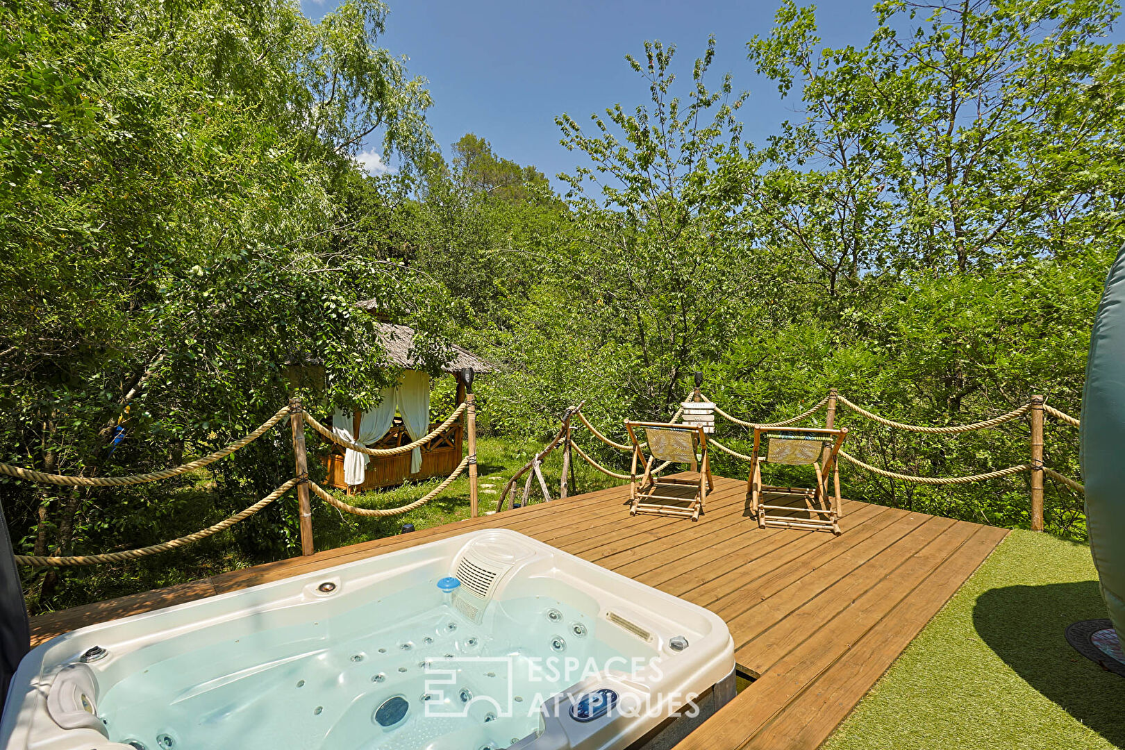 Photo Maison singulière en restanque et ses dépendances insolites image 4/6