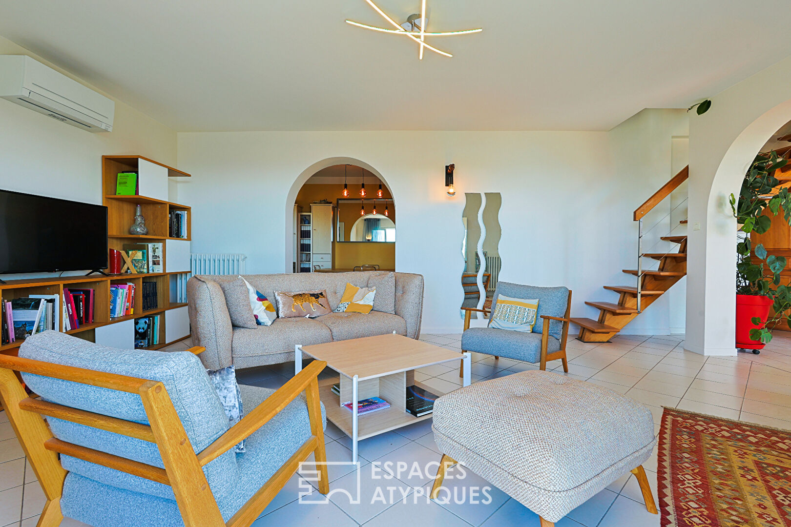 Photo Maison de caractère vue contemplative sur la grande rade image 4/6