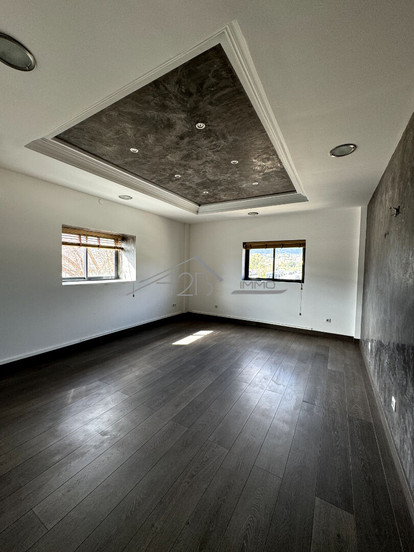 Bureaux 55m2 Idealement Places