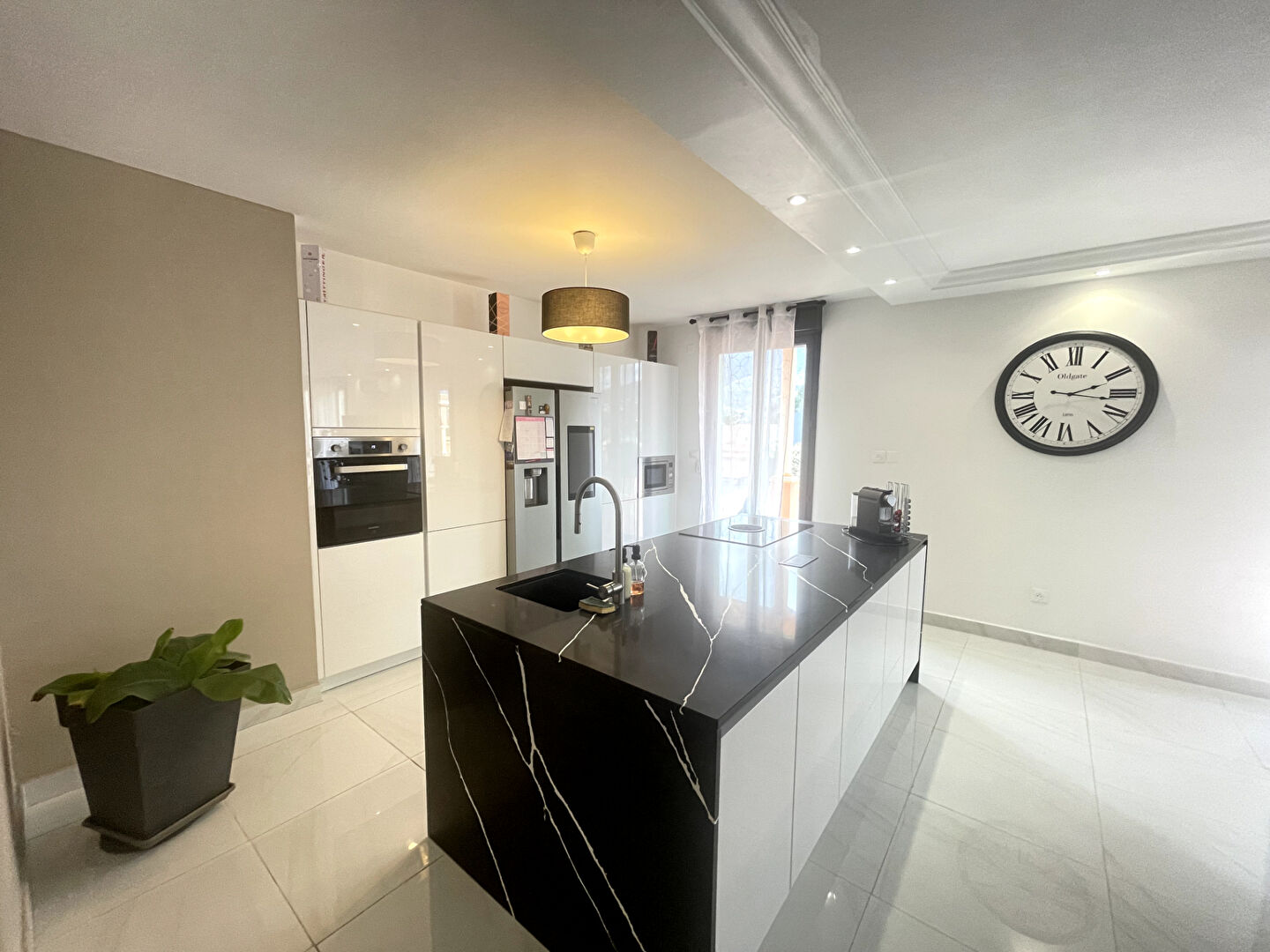 Photo Spacieux appartement T5 climatisé 121 m2 image 4/6