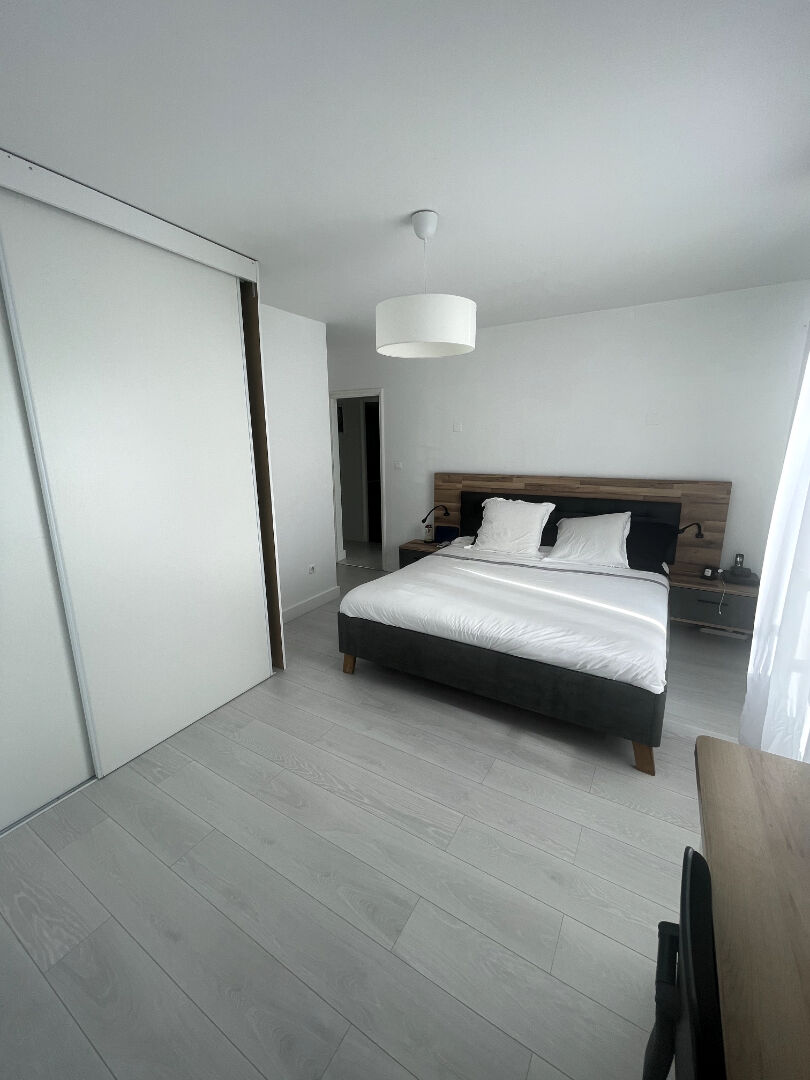 Photo Spacieux appartement T5 climatisé 121 m2 image 6/6