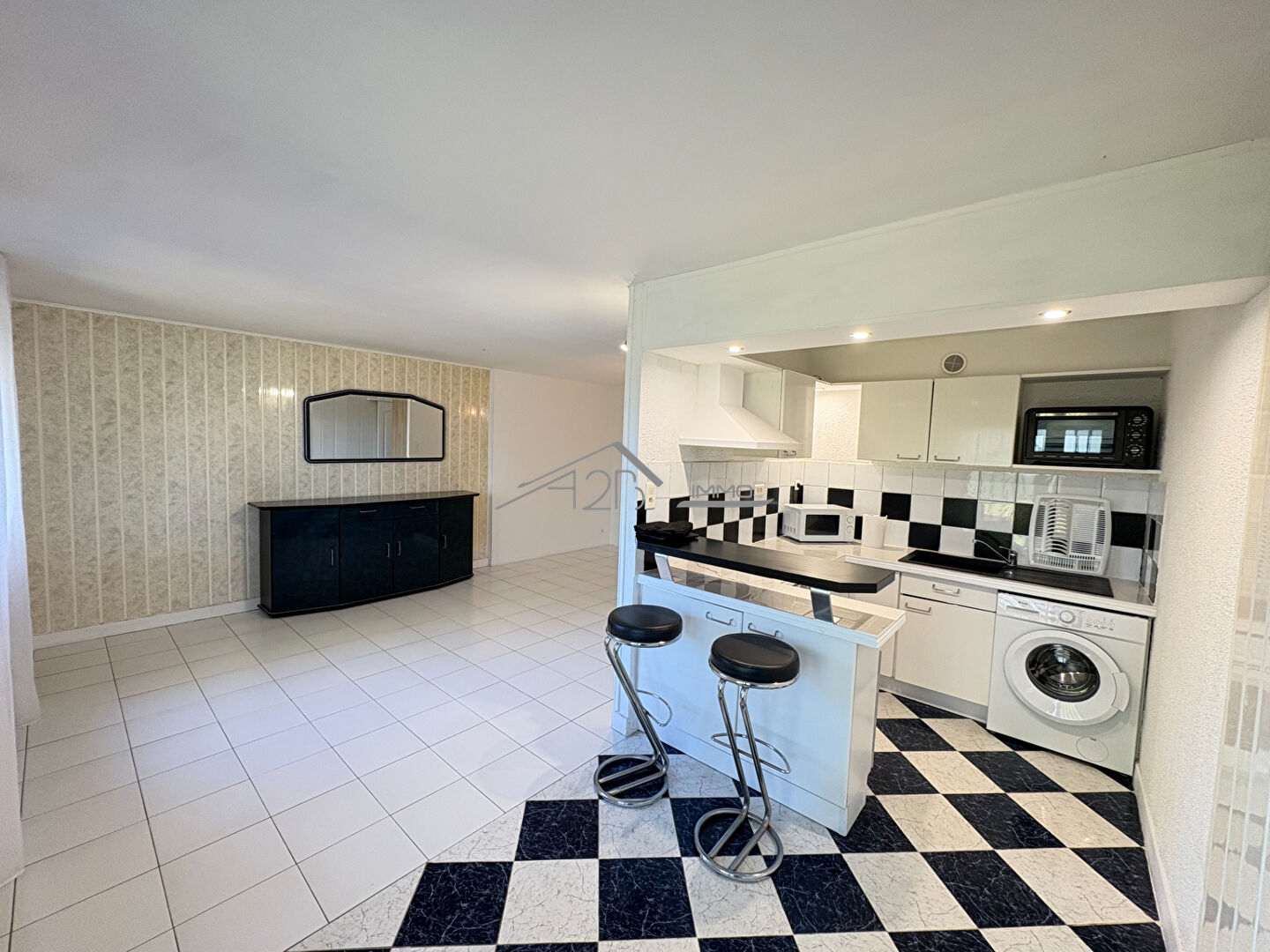 Photo Grand studio - BASTIA SUD image 1/5