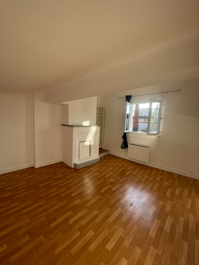 Photo MONTFAUCON T1 image 1/6