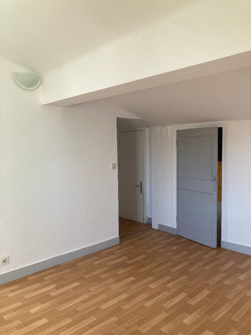 Photo MONTFAUCON T1 image 3/6