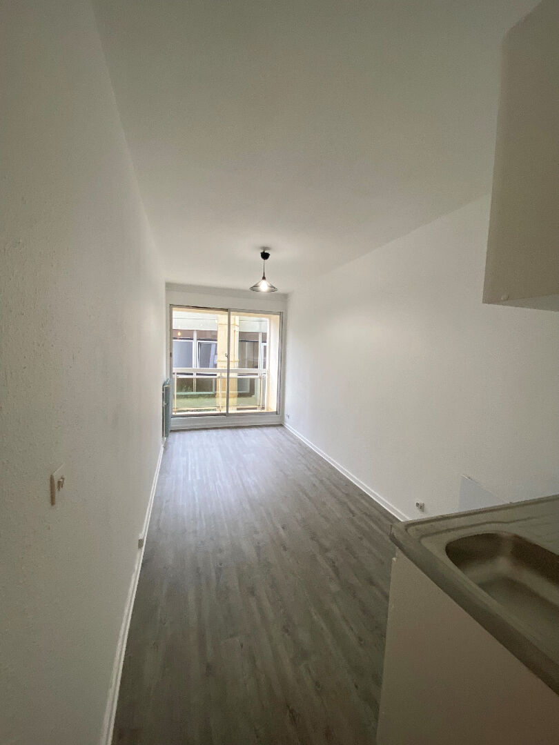 BARRIERE JUDAIQUE T1 de 22m² avec balcon