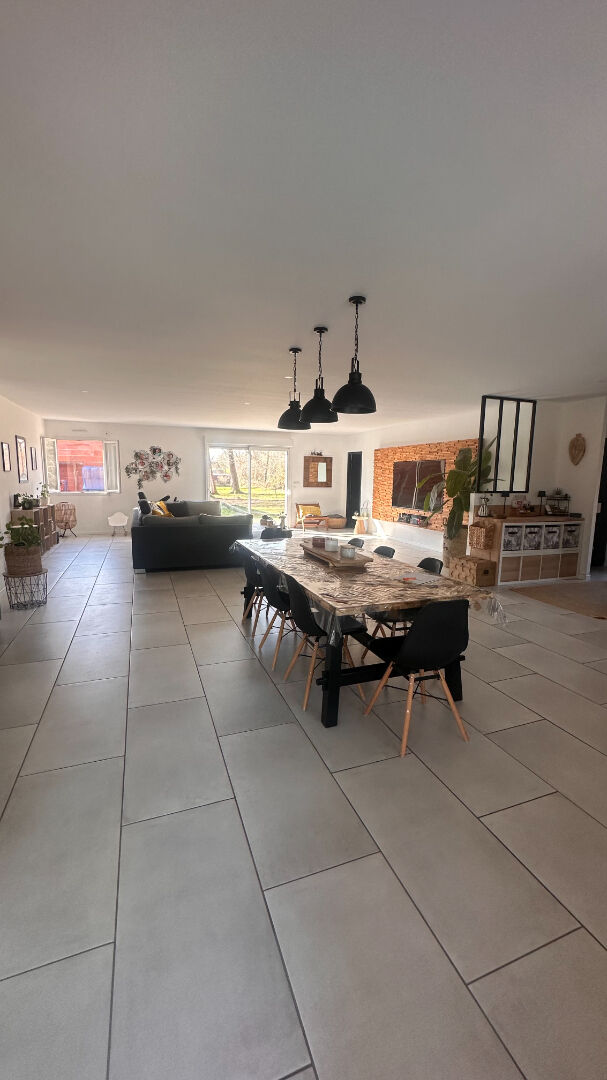 Photo Maison Moustey 6 pièce(s) 180 m2 image 2/6