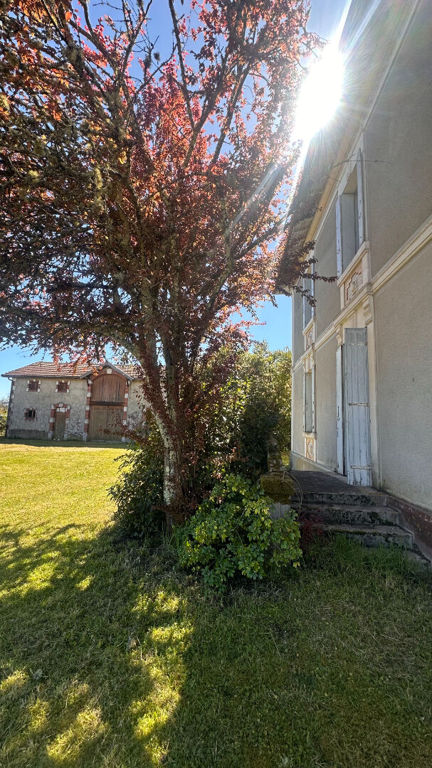 Photo Propriété avec dépendances image 2/6