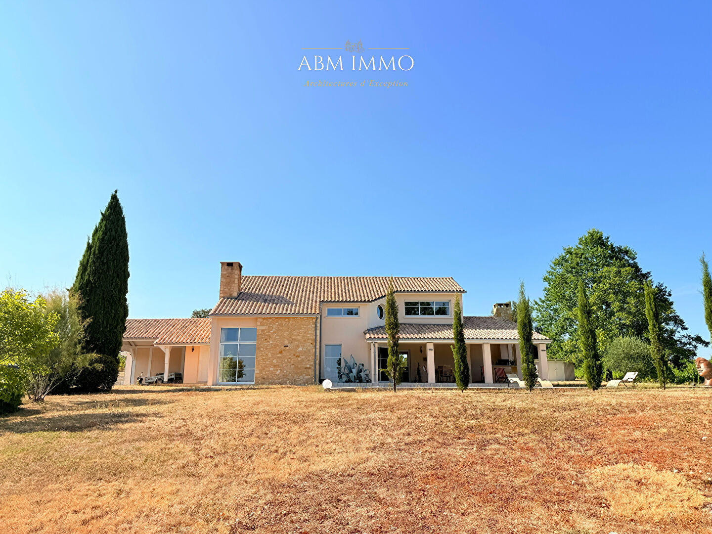 VILLA D'ARCHITECTE D'EXCEPTION de 205 M2 à MONBAZILLAC