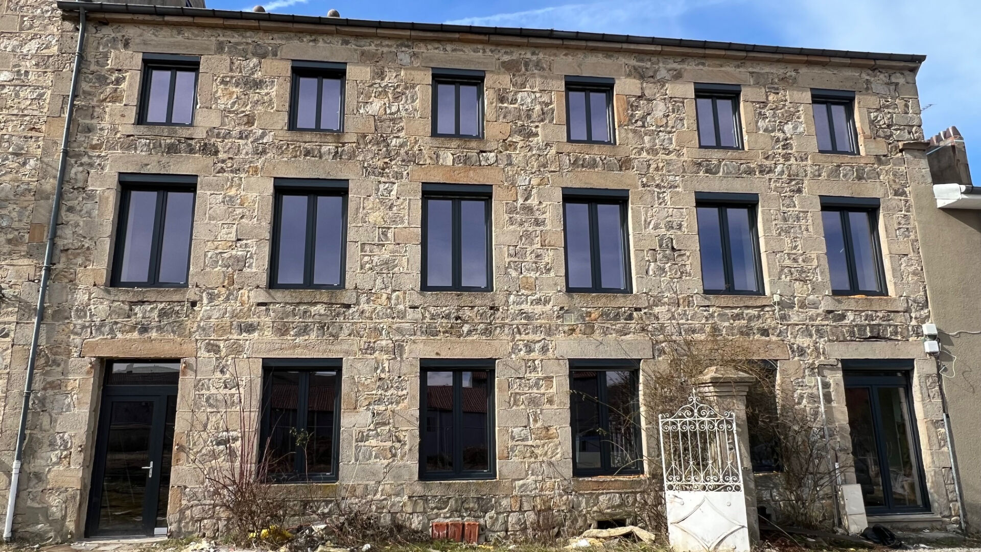 Photo ST JUST MALMONT - F3 réhabilité image 1/5