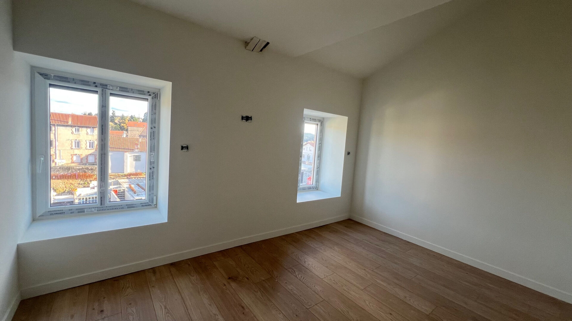 Photo ST JUST MALMONT - F3 réhabilité image 3/5