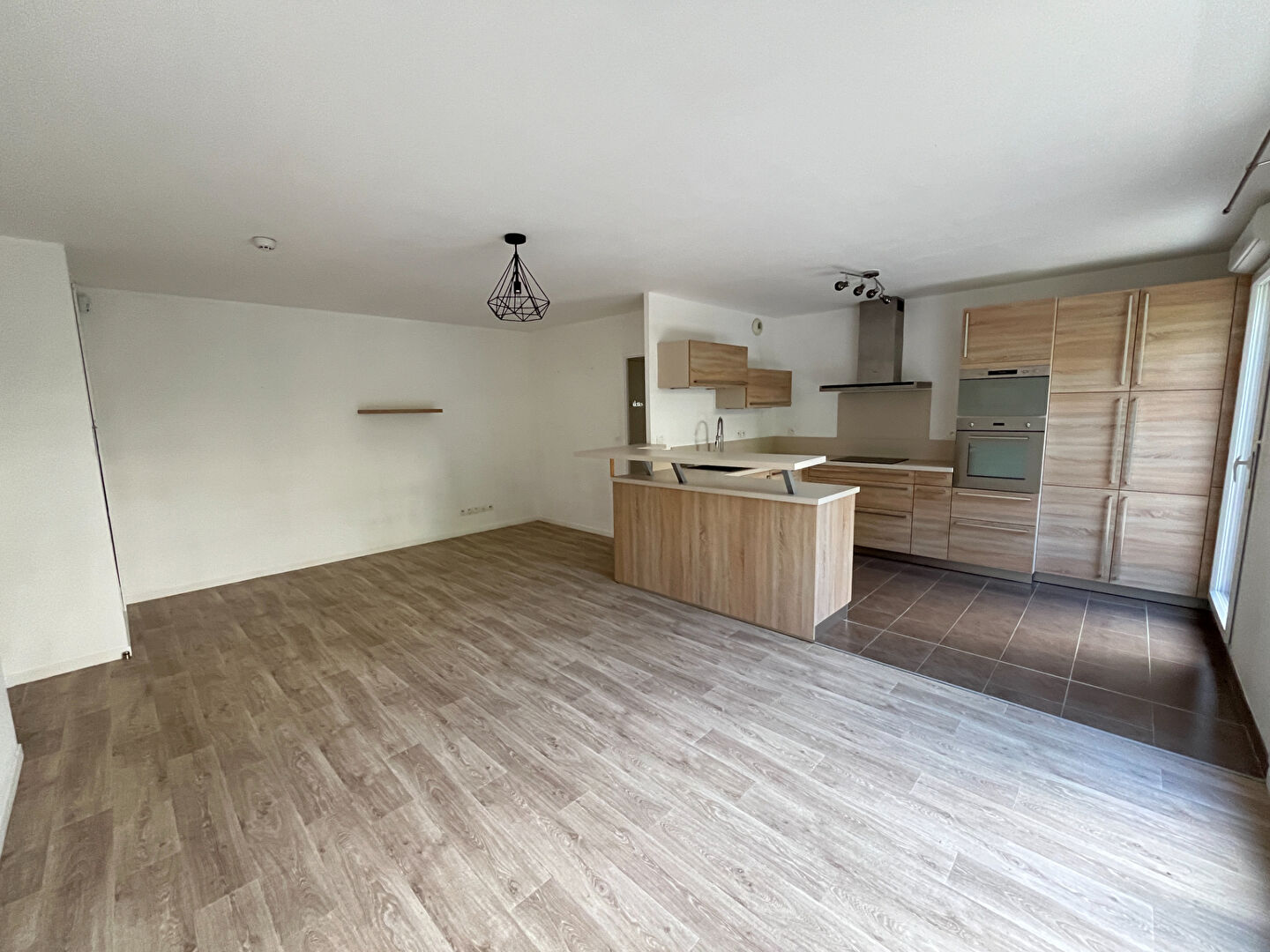 Photo Appartement Saint Denis 3 pièce(s) 69.03 m2 image 2/6