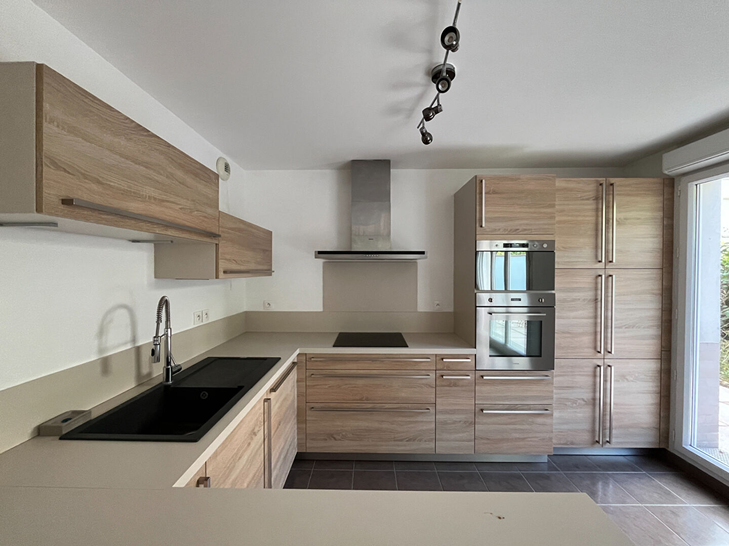 Photo Appartement Saint Denis 3 pièce(s) 69.03 m2 image 5/6