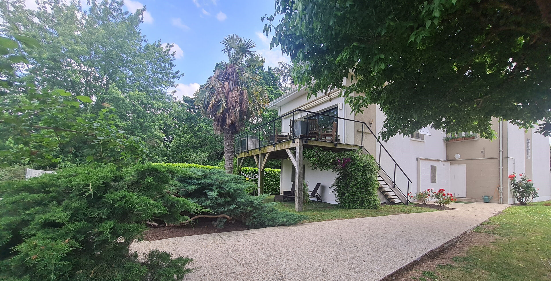 Photo Belle maison familiale de 155m² sur sous sol total avec piscine image 2/6