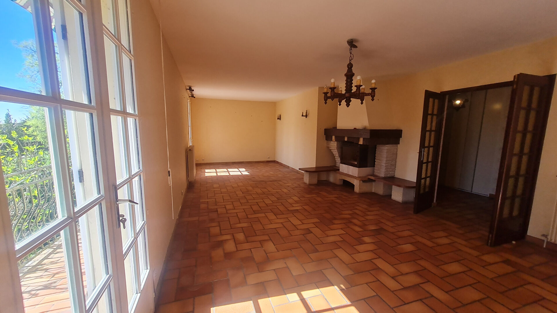 Photo Maison familiale de 170m² avec garage de plus de 45m² image 3/6