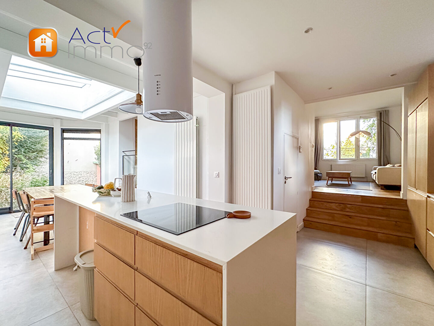 Photo COLOMBES - MAISON 8 PIECES image 6/6