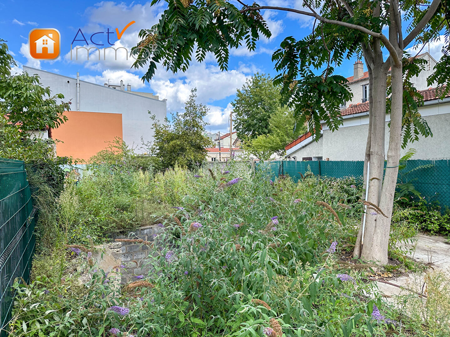 Terrain à bâtir de 161m²