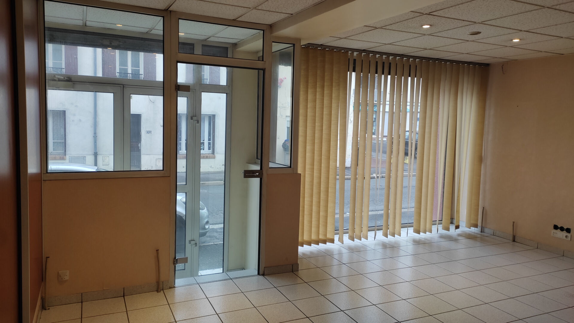 Local commercial Villeparisis 133,19 m2