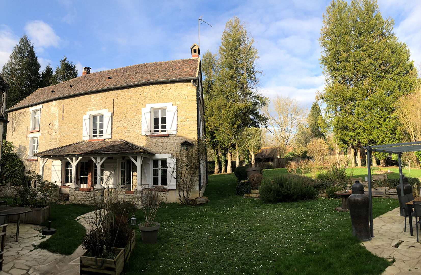 Photo Vienne-en-Arthies image 6/6