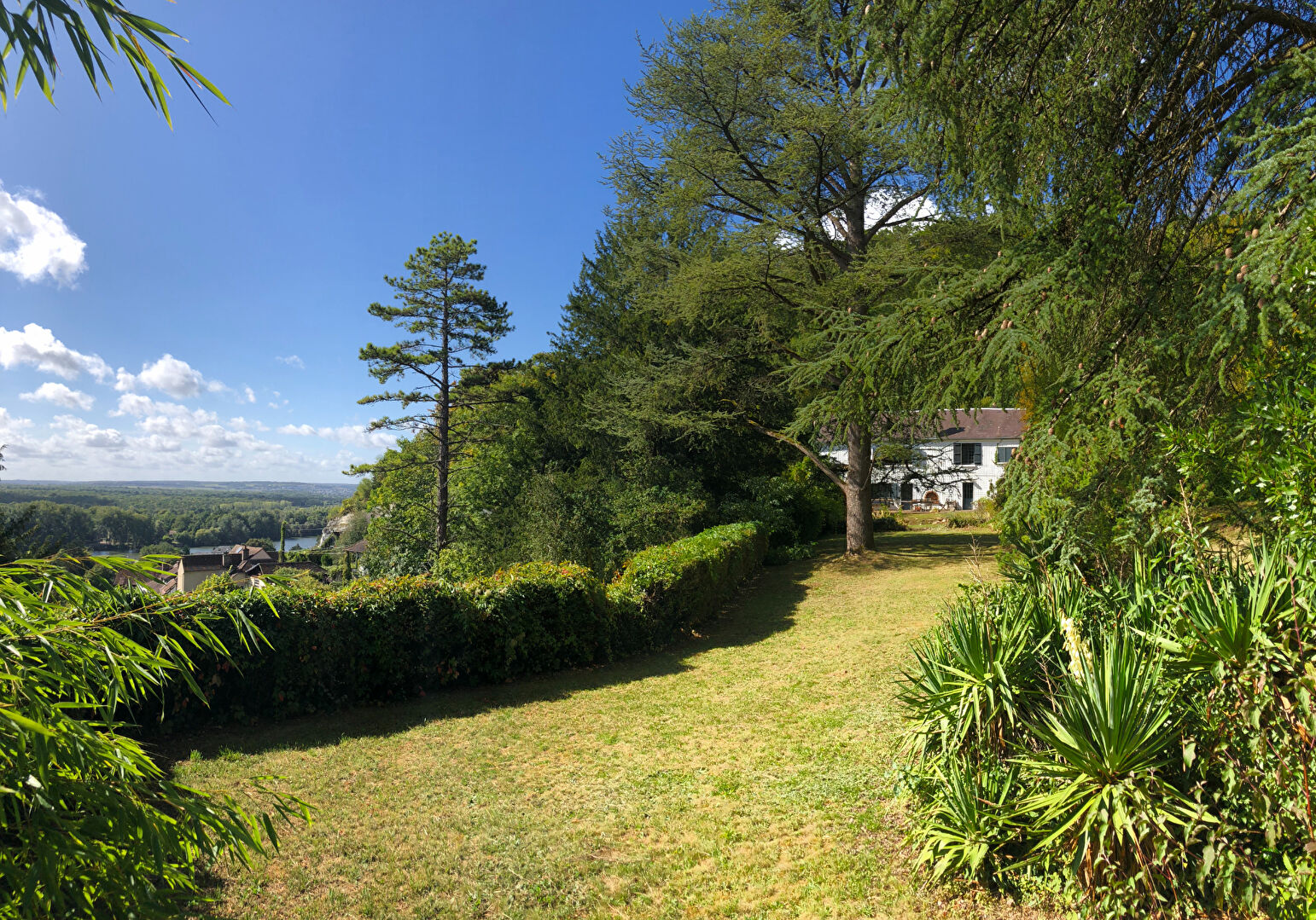 La Roche-Guyon