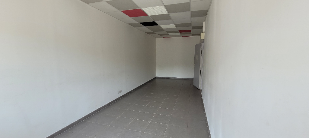 Photo BUREAU Gignac la nerthe - 17 m2 - B2 image 2/4
