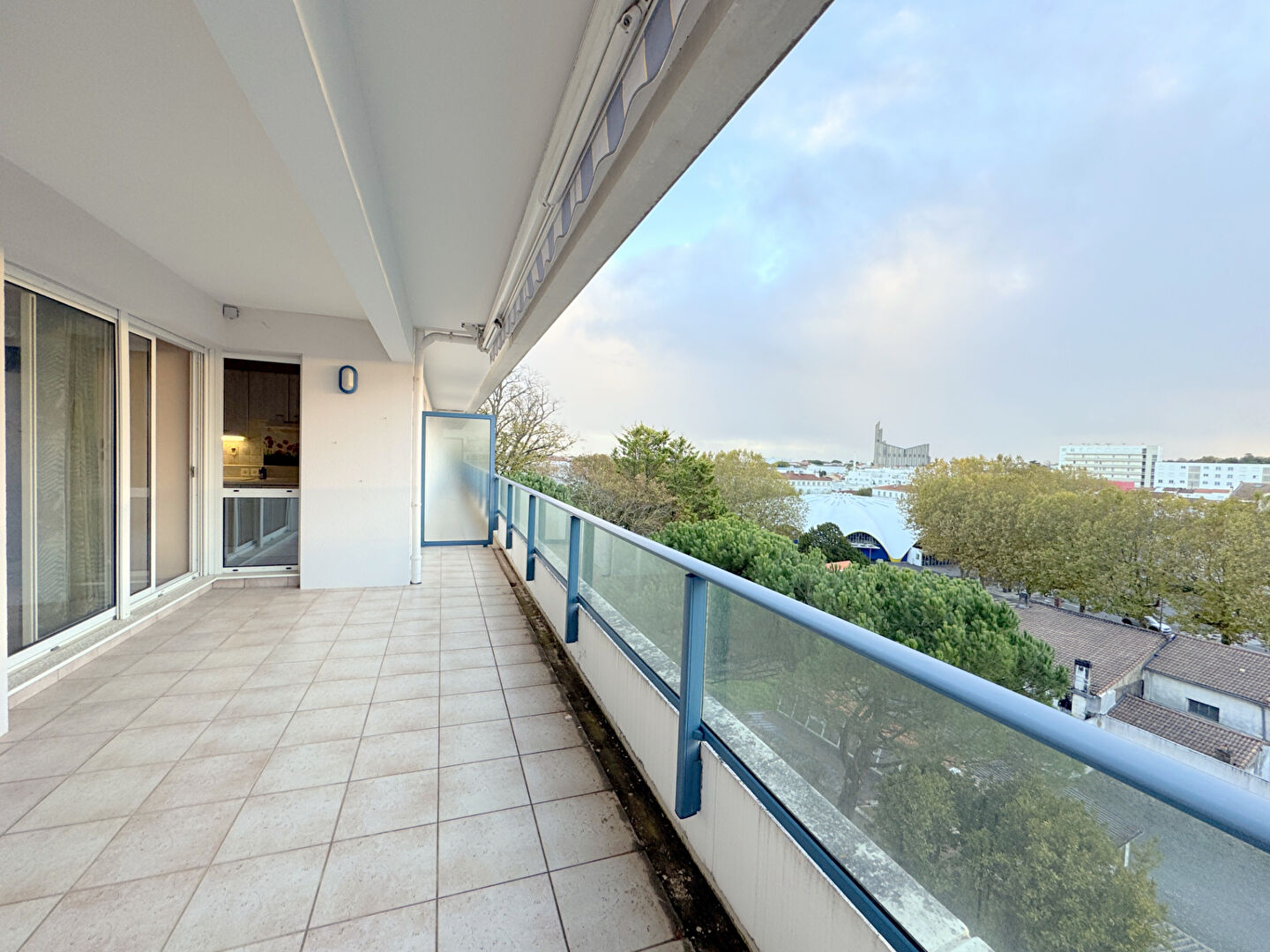 Photo ROYAN HYPER CENTRE/ MARCHE grand T2 image 5/6