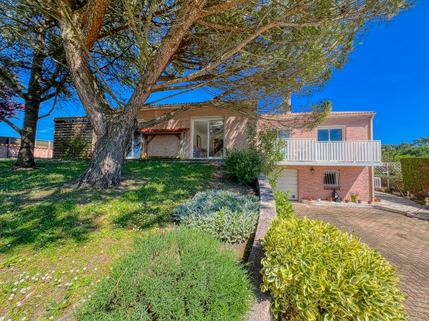 Agence immobilière de AGENCE DES TILLEULS Royan