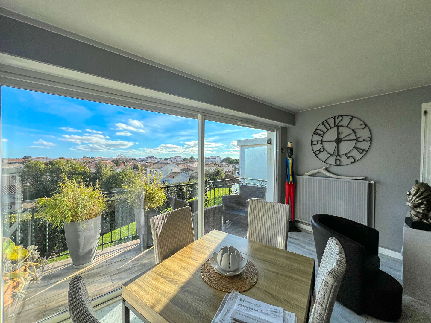 Photo VAUX SUR MER - Superbe appartement à 850 m de la plage de Pontaillac image 2/6