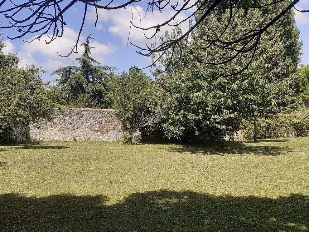 Terrain Saint Romain De Benet 1020 m2