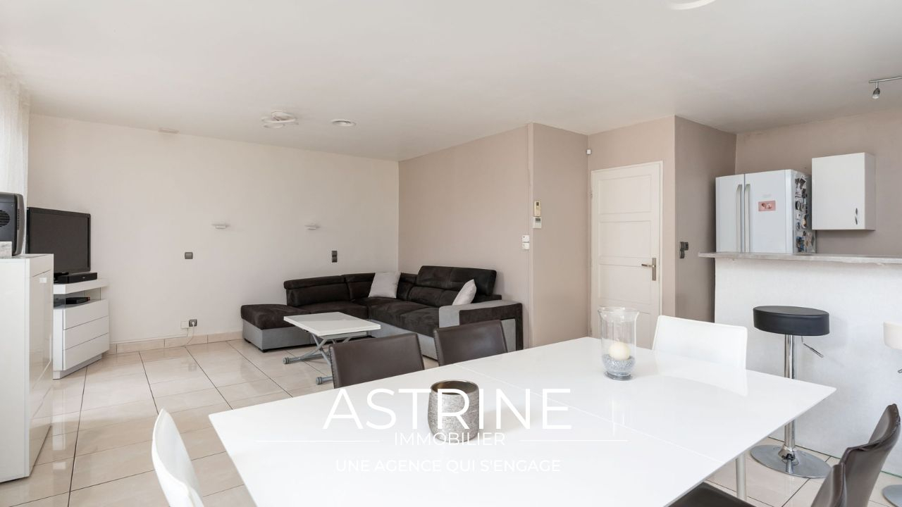 Photo Maison Pierre Benite image 3/6