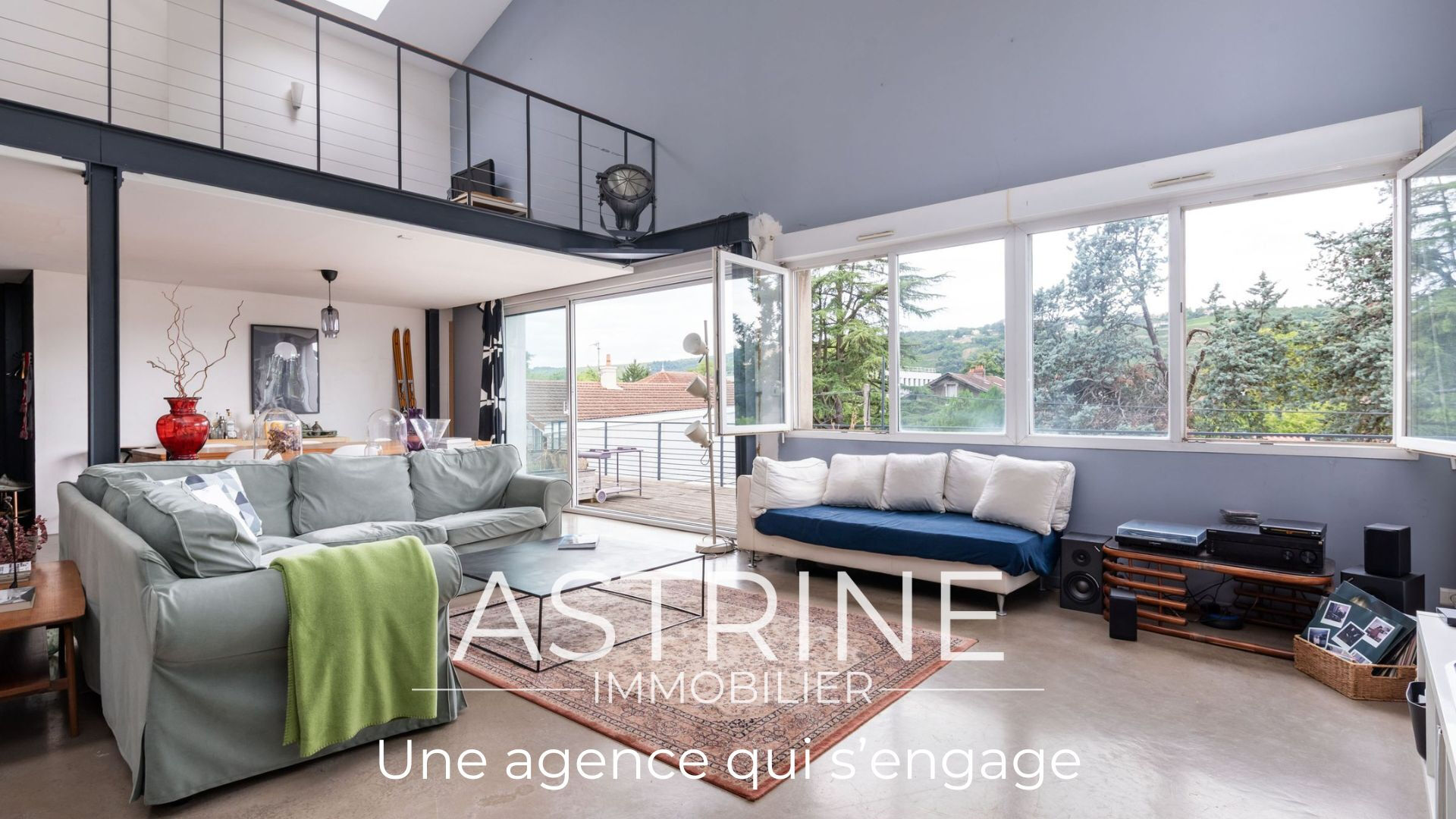 Photo Appartement atypique de 223 m² - 4 chambres - Terrasse suspendue 54 m² image 4/6