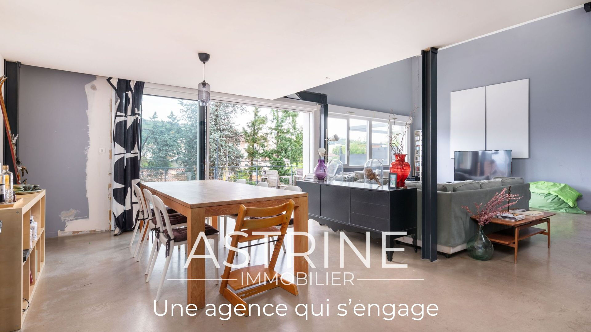 Photo Appartement atypique de 223 m² - 4 chambres - Terrasse suspendue 54 m² image 5/6