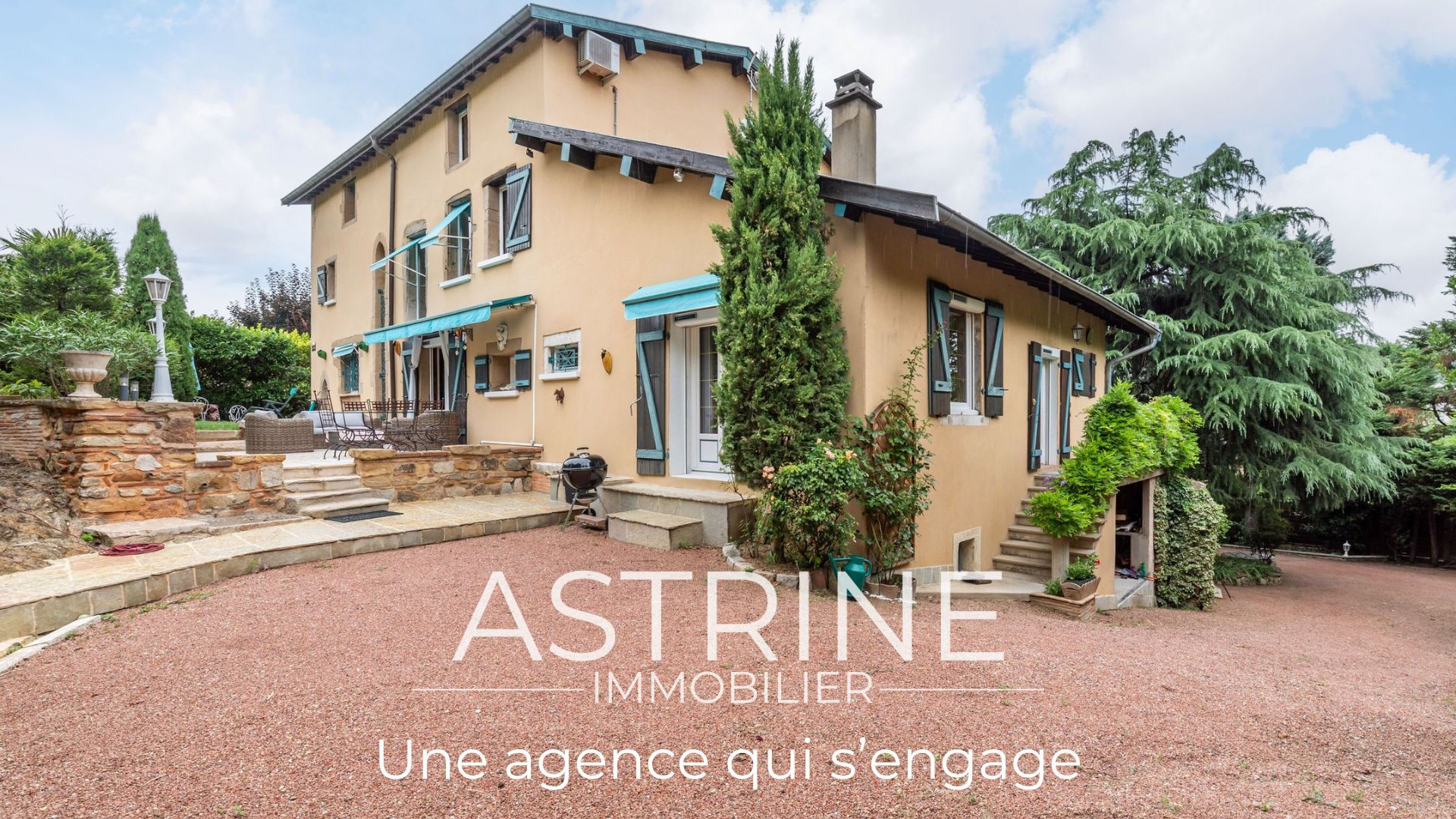 Maison  7 pièce(s) 243 m2