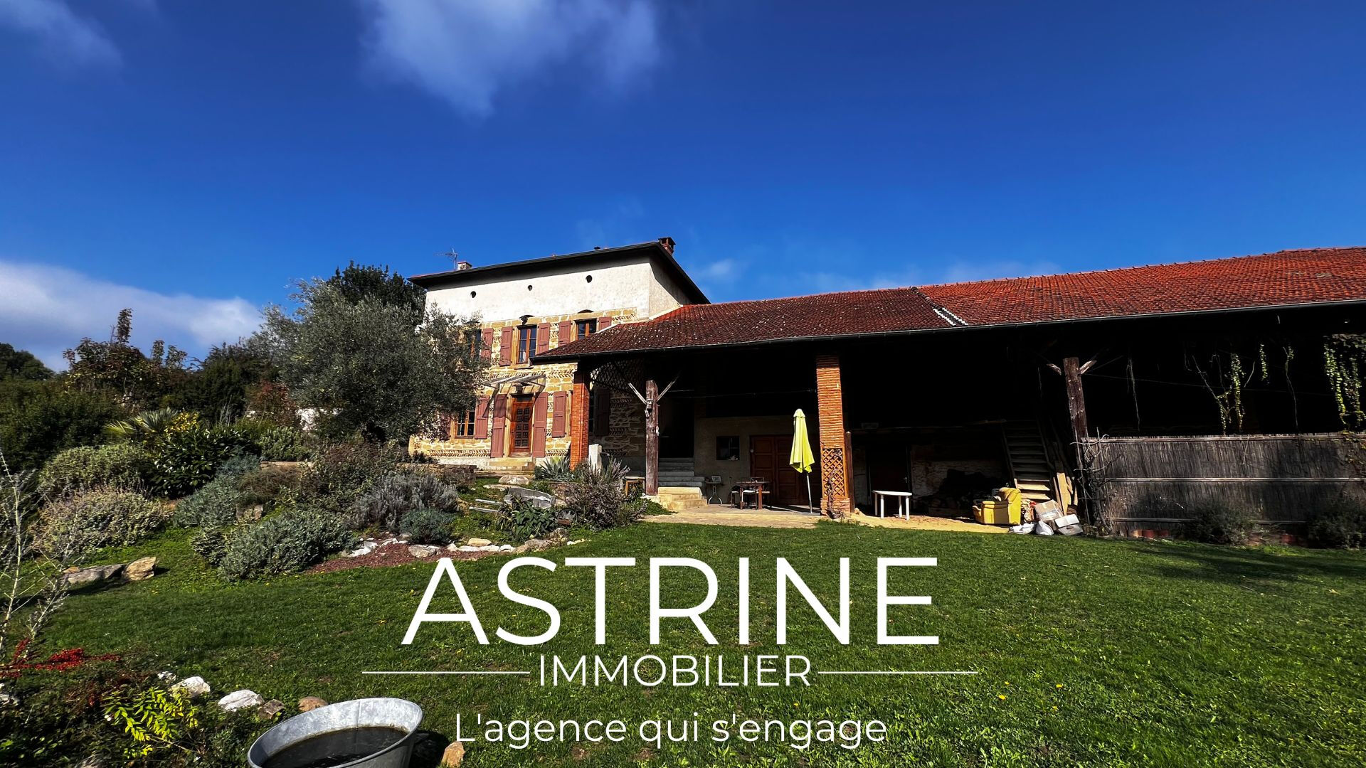 Maison de caractère + dépendances - Vue dominante plein sud - 2 hectares dun seul tenant
