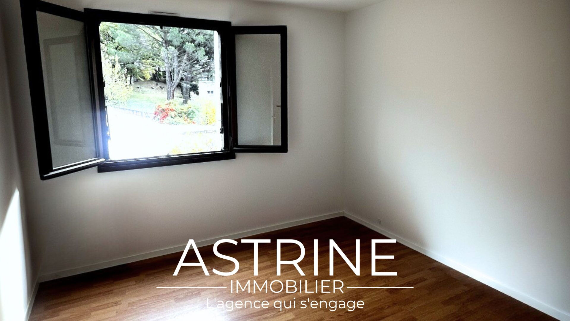 Photo Appartement T4 de 88 m² ? Balcon / Terrasse - Davézieux centre image 5/5