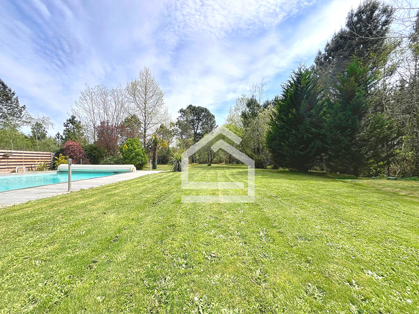 Photo ARSAC - DOMAINE PRIVÉ D'EXCEPTION - MAISON 183 M²  - PARC 5000 M²  - PISCINE 12X6, CHAUFFÉE. image 1/6