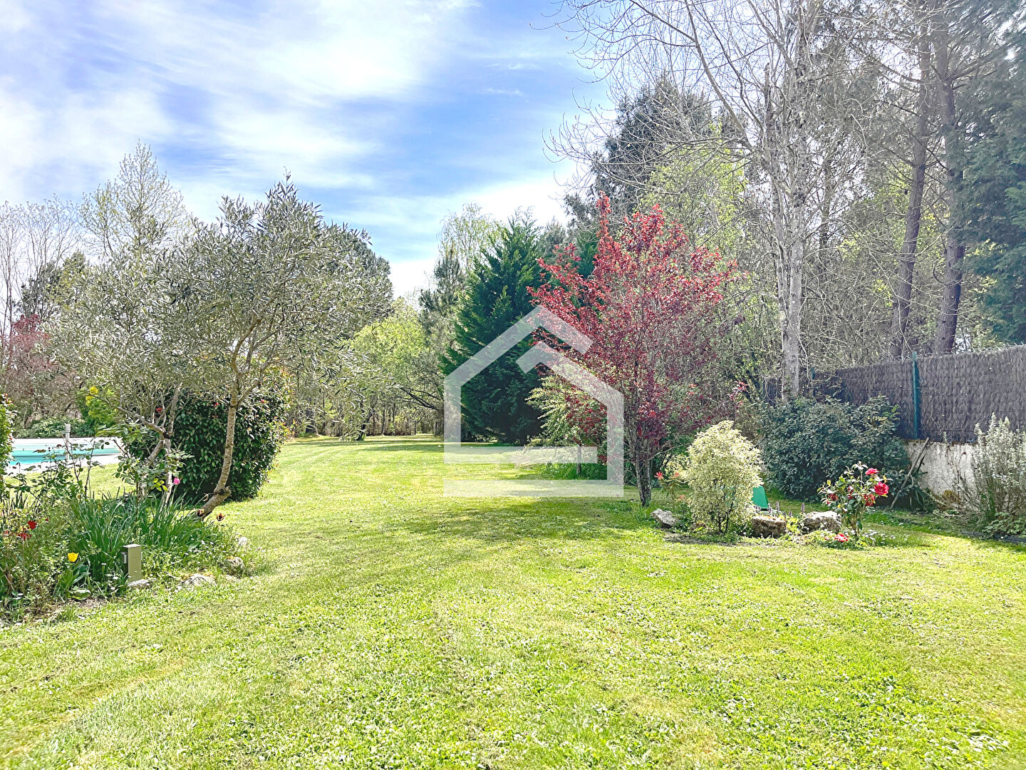 Photo ARSAC - DOMAINE PRIVÉ D'EXCEPTION - MAISON 183 M²  - PARC 5000 M²  - PISCINE 12X6, CHAUFFÉE. image 2/6