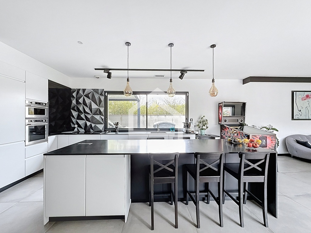 Photo Pessac - Superbe villa récente avec piscine image 4/6