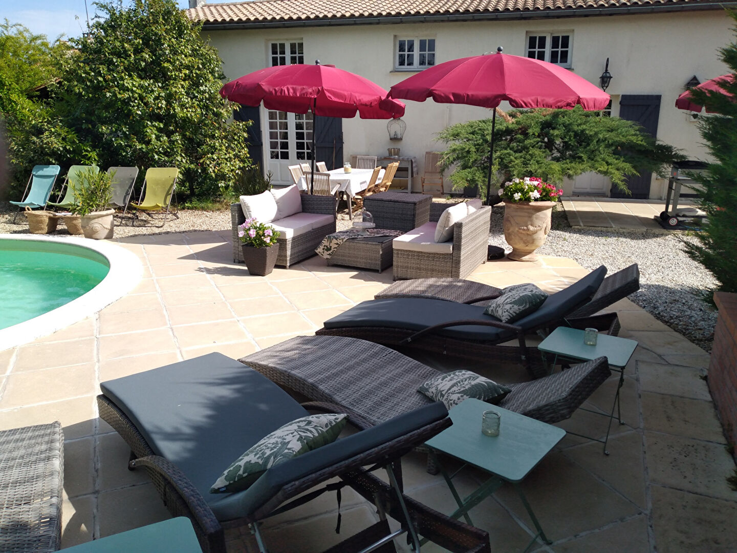 Arsac grande et belle Longère et son Gîte autonome.