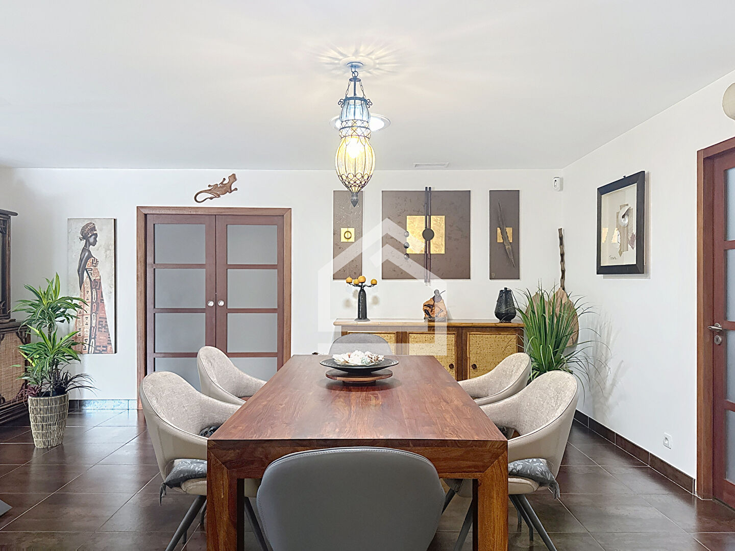 Photo Le Haillan - Maison de plain-pied de 139m² environ, 4 chambres avec piscine proche du parc Sainte-Christine. image 5/6