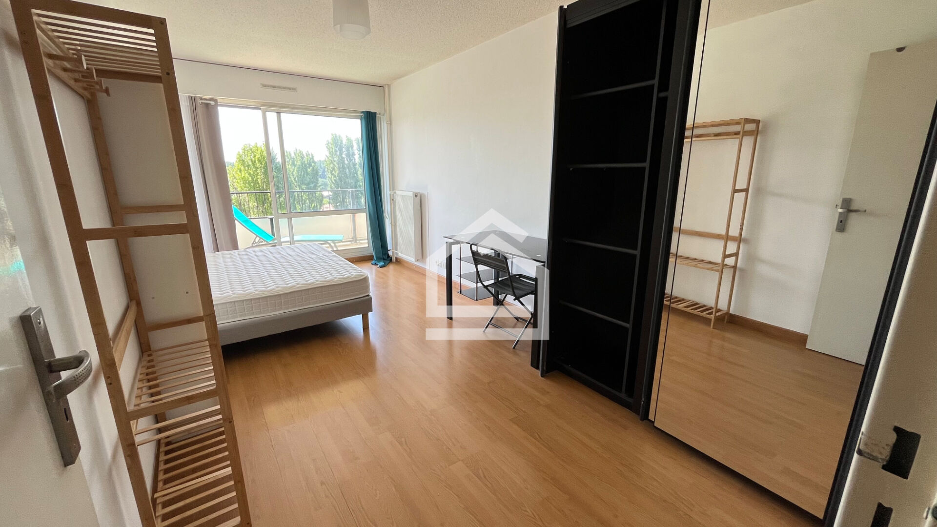 Photo Blanquefort Appartement 6 pièces 110 m2 image 1/6