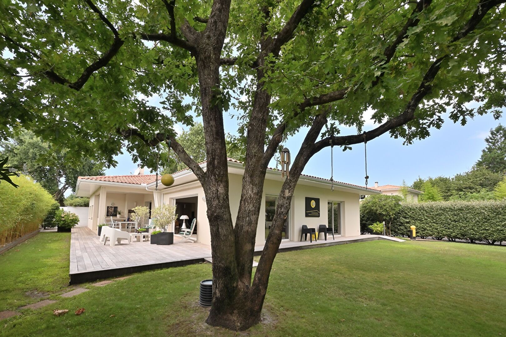 LEGE BOURG - MAISON CONTEMPORAINE RAFFINÉE DE PLAIN-PIED - STATIONNEMENT BATEAU OU CARAVANE