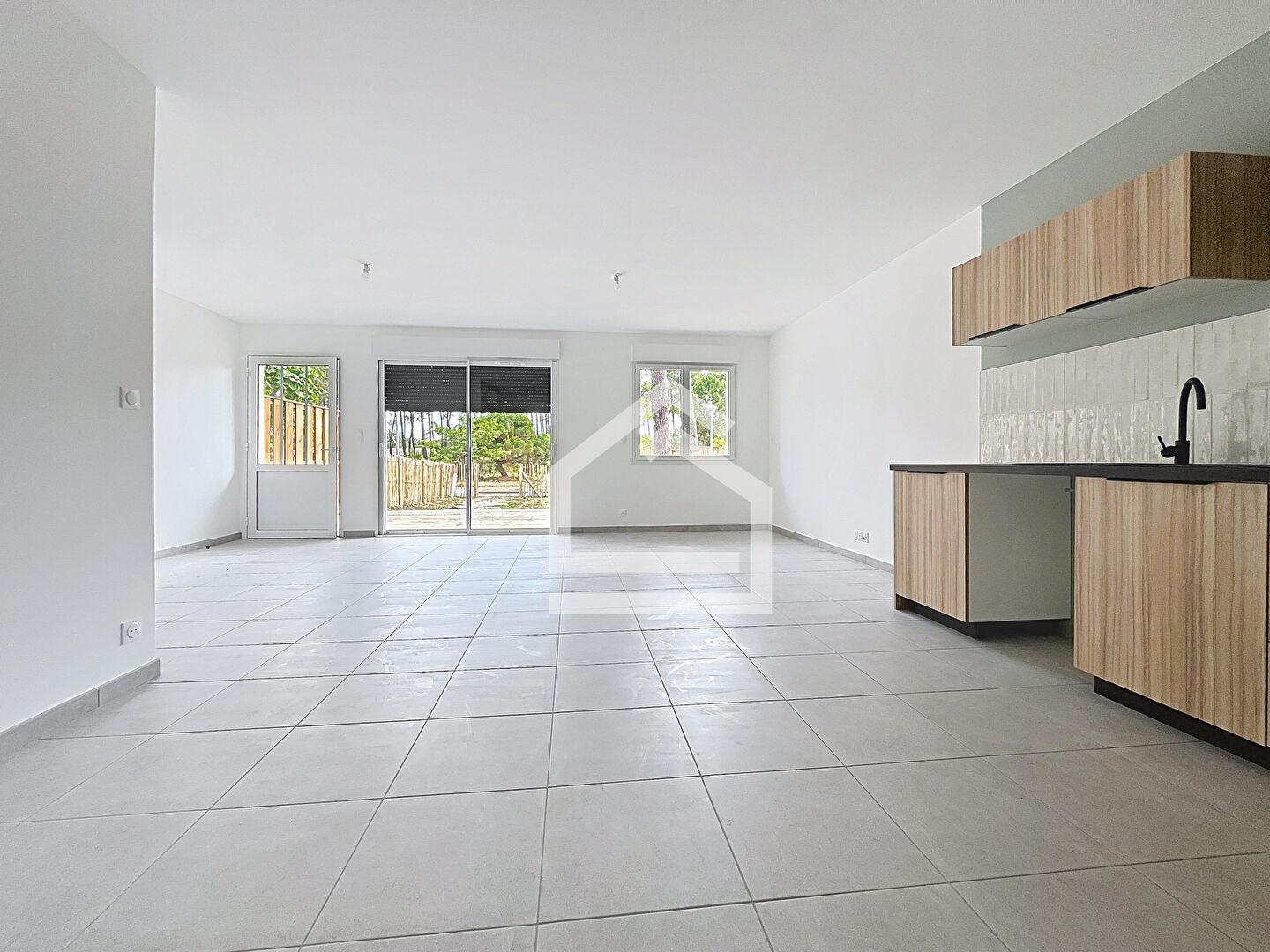 Photo Montalivet Appartement  3 pièces 69,15m² avec jardin. image 2/6