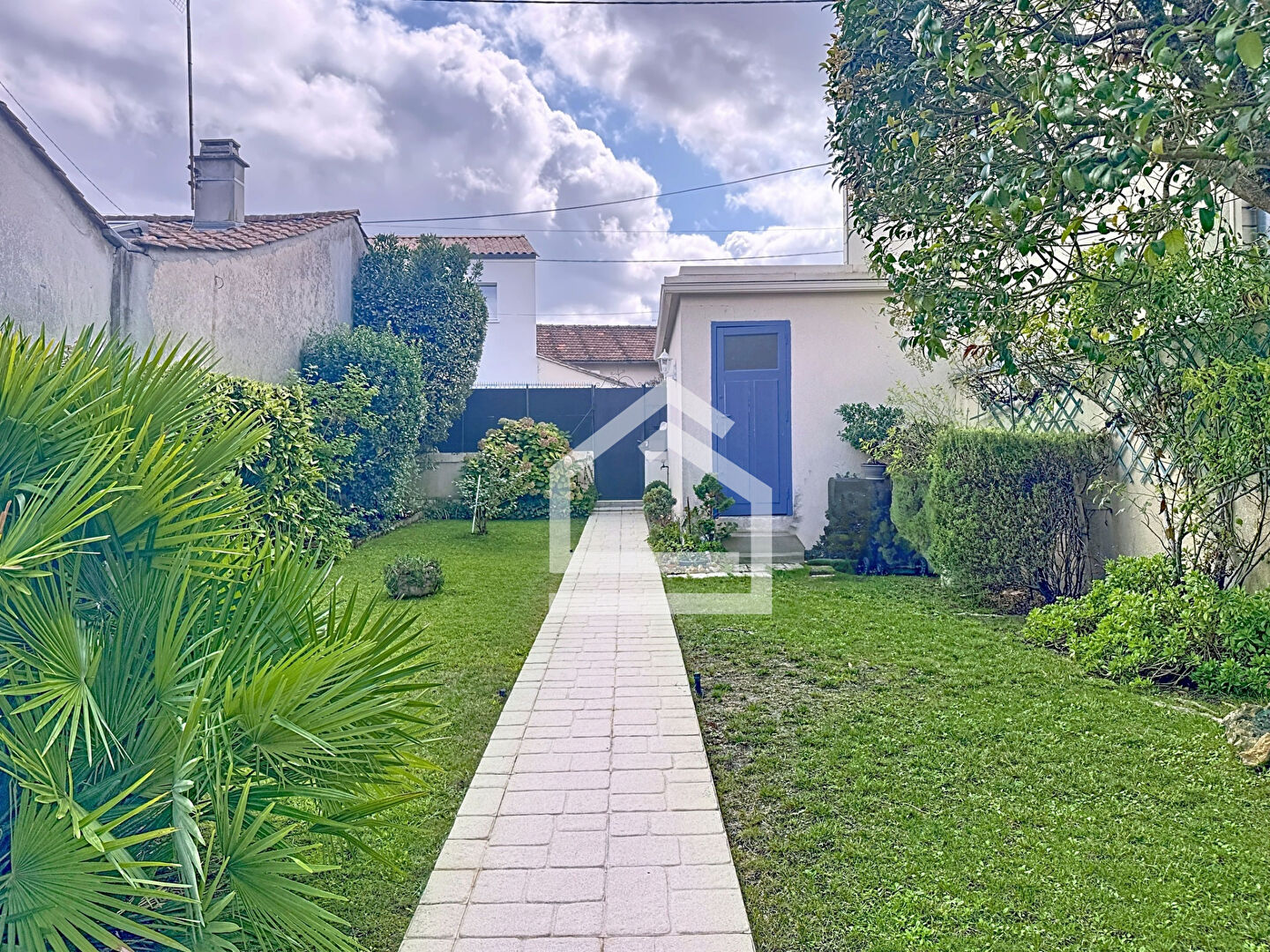 Photo Bordeaux Saint Augustin - Double Échoppe de plain-pied de 5 pièces avec jardin et garage. image 3/6