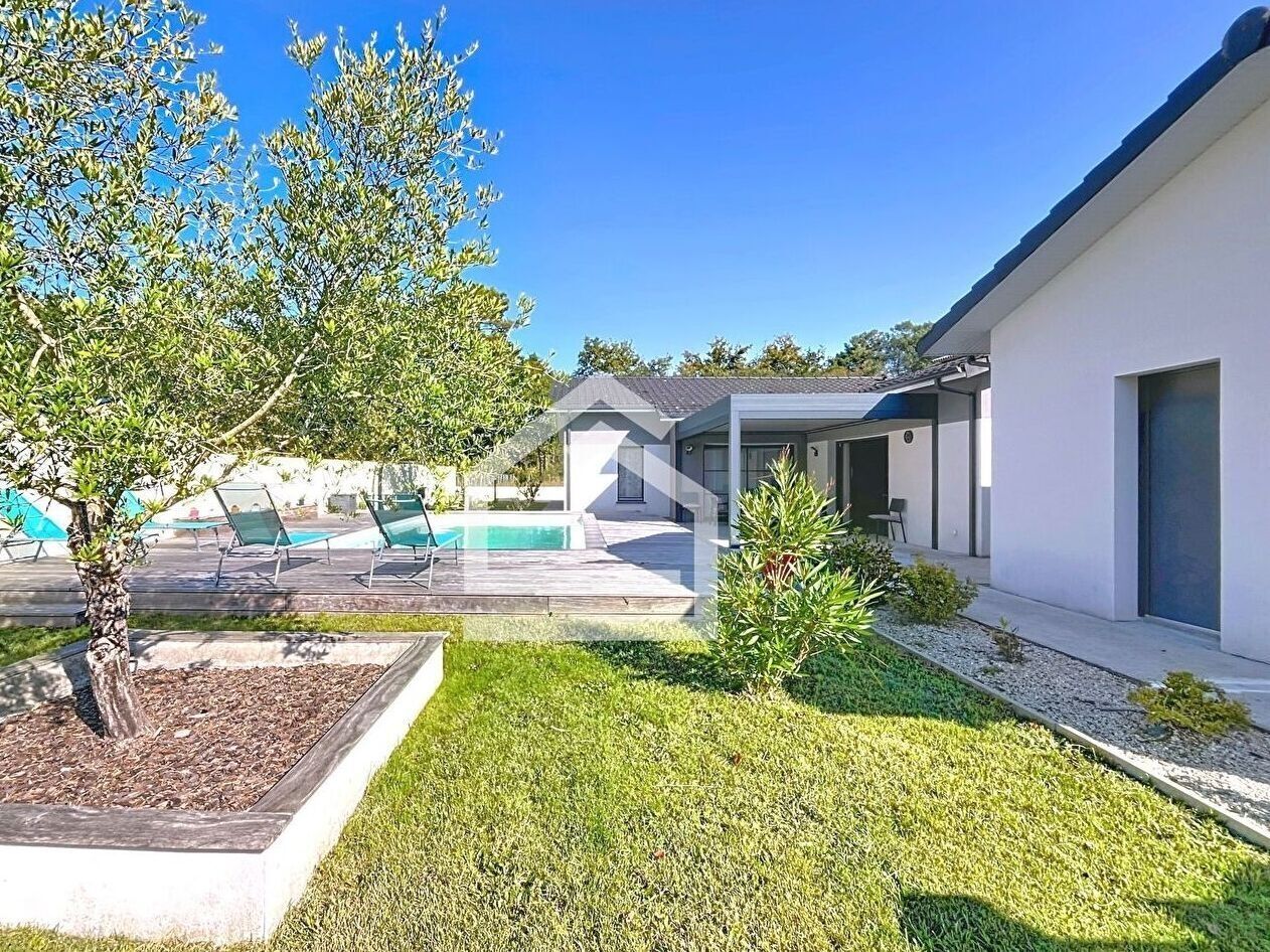 LE PIAN-MÉDOC - Maison contemporaine de 6 pièces - 175 m² environ - Terrain paysager de 3 200m2