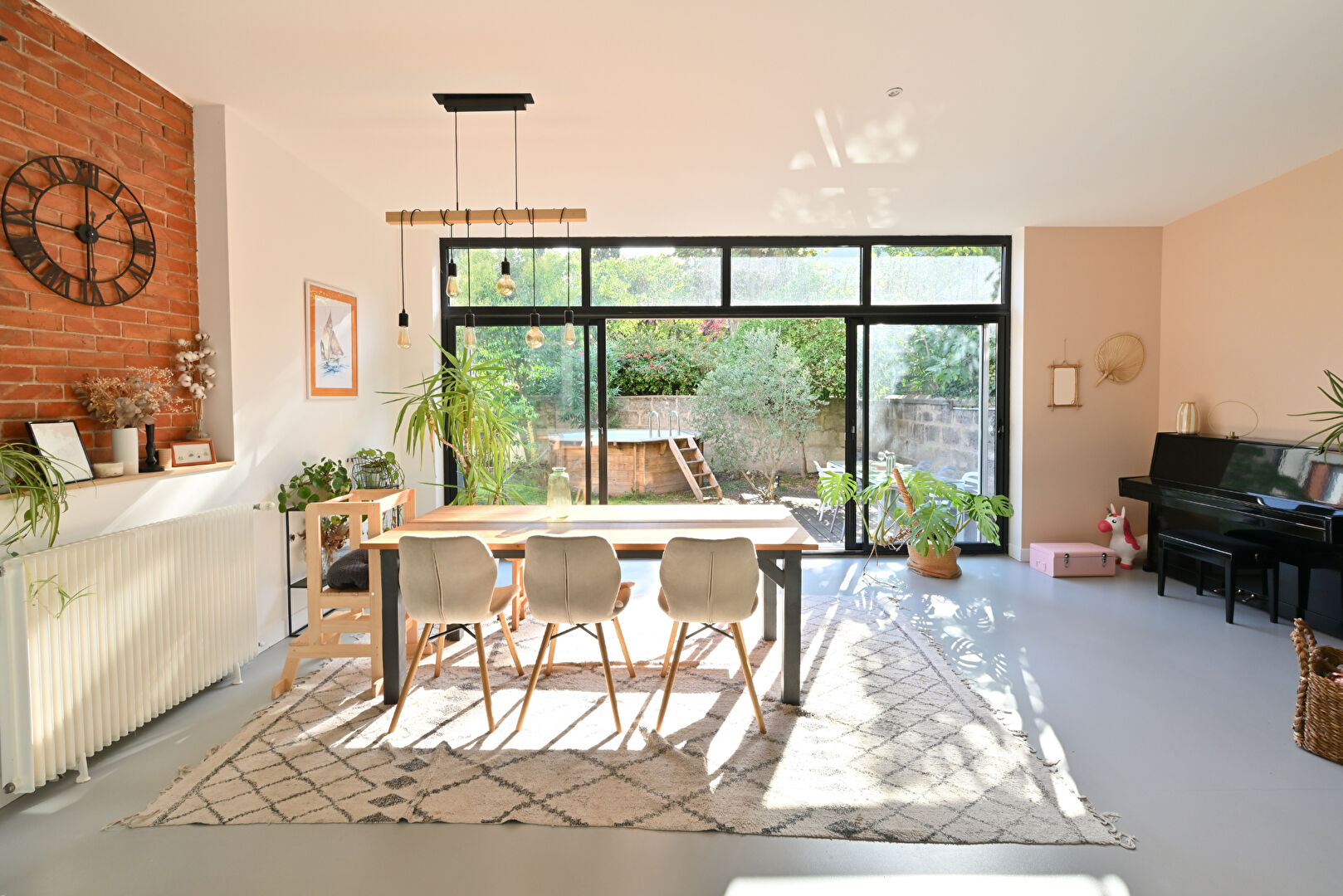 Photo BORDEAUX Quartier Saint-Genès - Appartement de caractère en RDC avec jardin privatif et piscine image 2/6