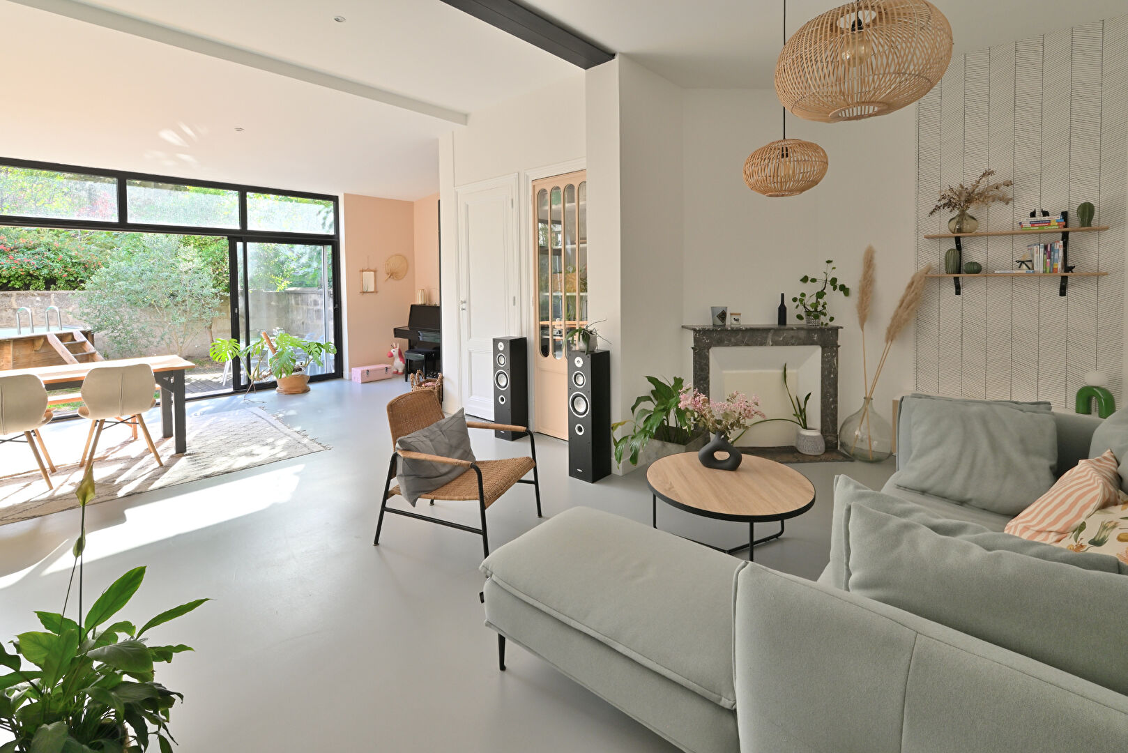 Photo BORDEAUX Quartier Saint-Genès - Appartement de caractère en RDC avec jardin privatif et piscine image 5/6