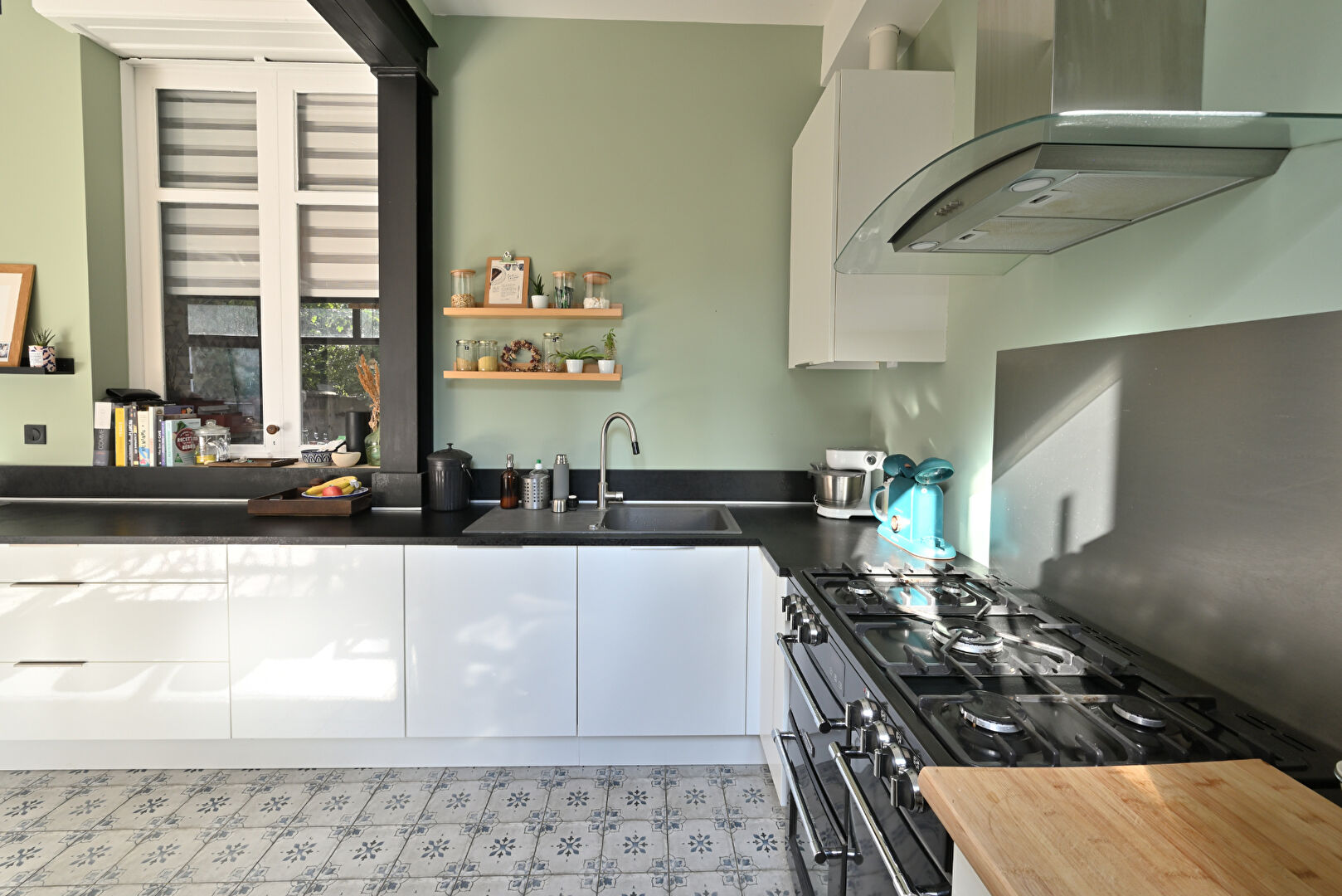 Photo BORDEAUX Quartier Saint-Genès - Appartement de caractère en RDC avec jardin privatif et piscine image 6/6