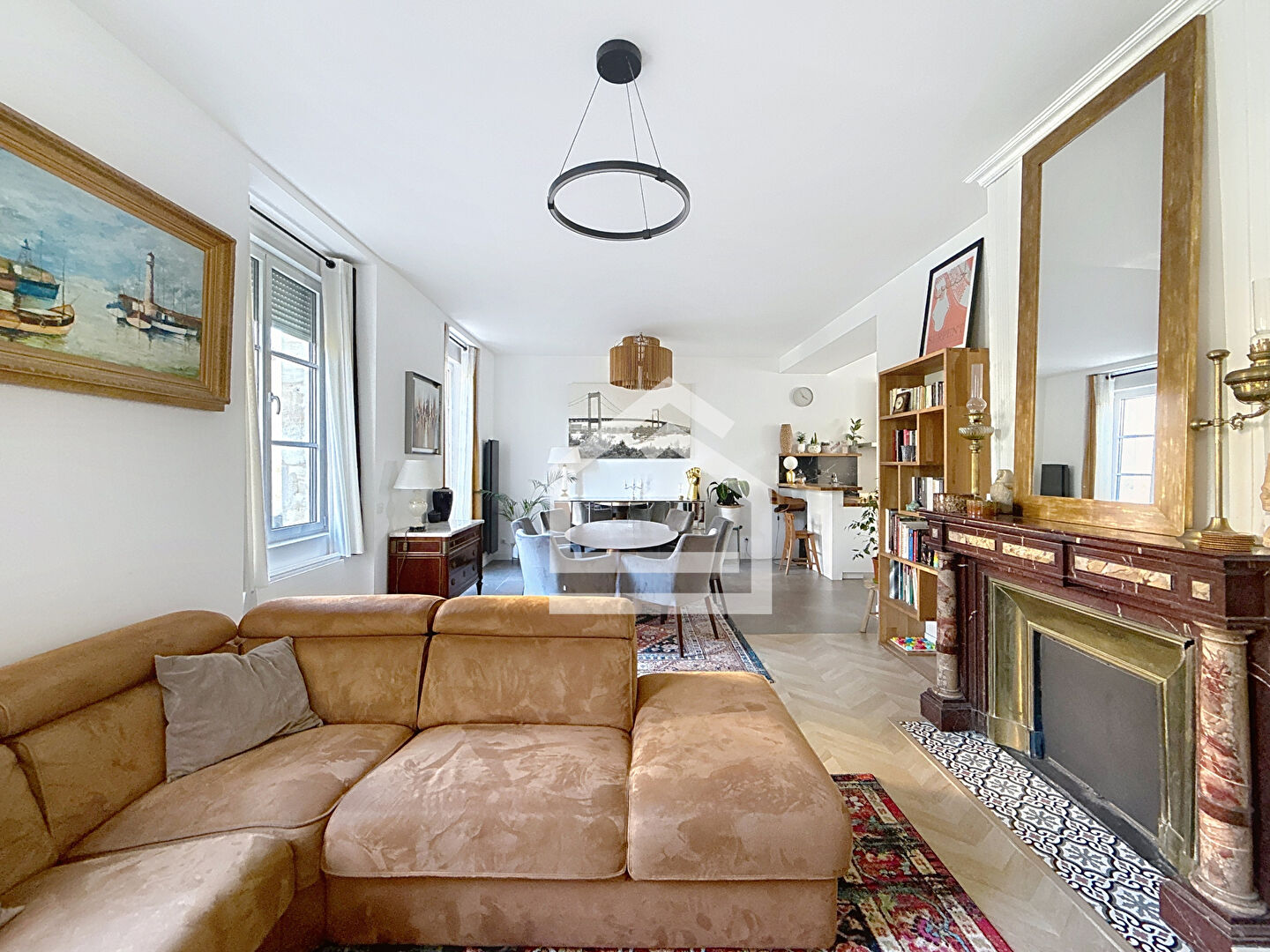 Bordeaux Quartier du Tondu - Maison avec jardin privatif de 600 m² et garage.